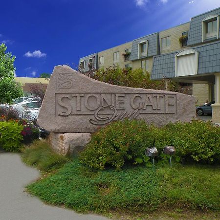 Stone Gate Inn Orillia Exterior photo